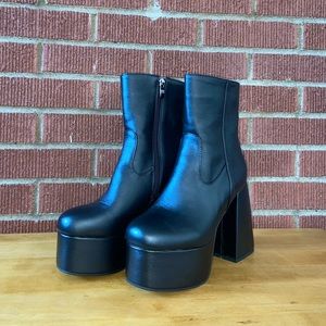 4 inch platform boots.